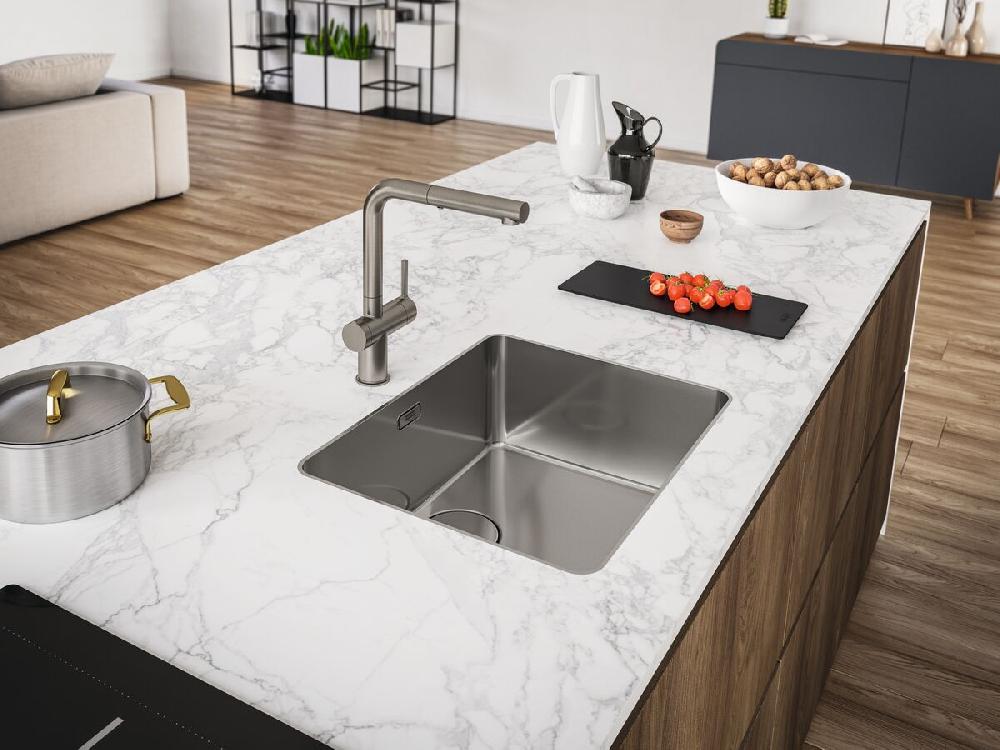Reece Active Twist Pull Out Sink Mixer Kit No Overflow Brushed Chrome/Matte Black (5 Star) Lead Free