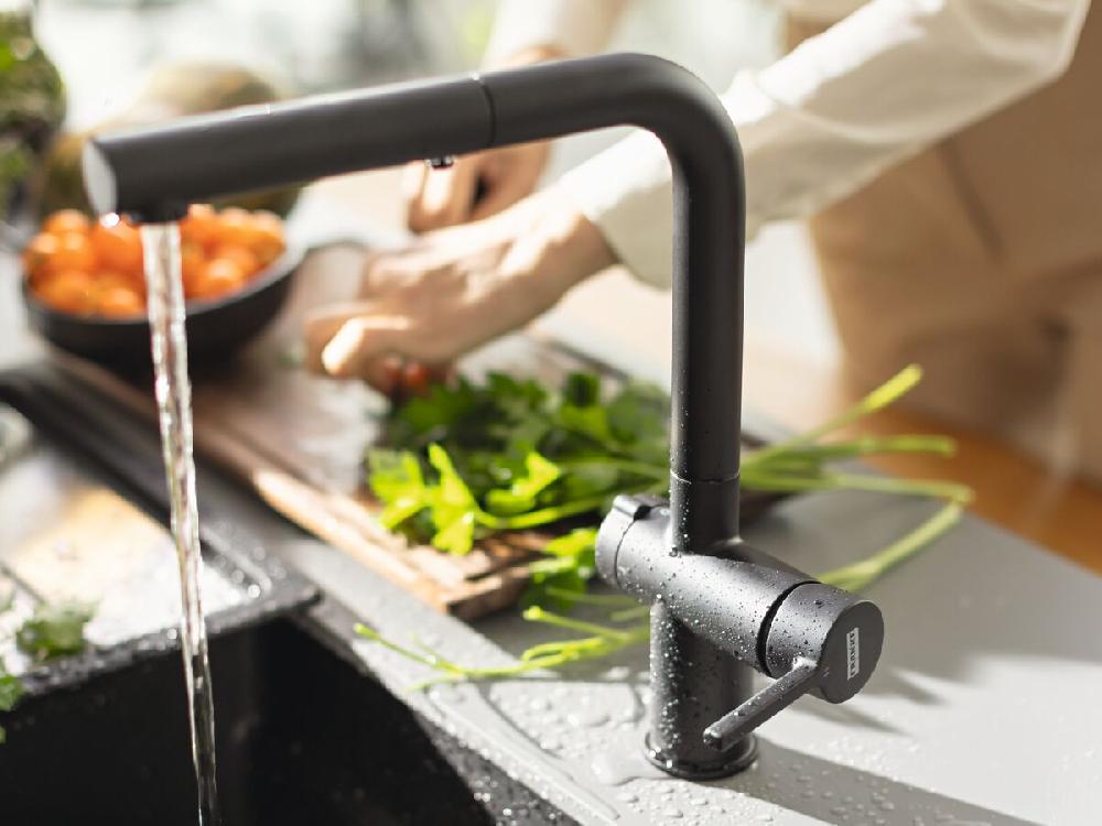 Reece Active Twist Pull Out Sink Mixer Kit No Overflow Matte Black/Stainless Steel (5 Star) Lead Free
