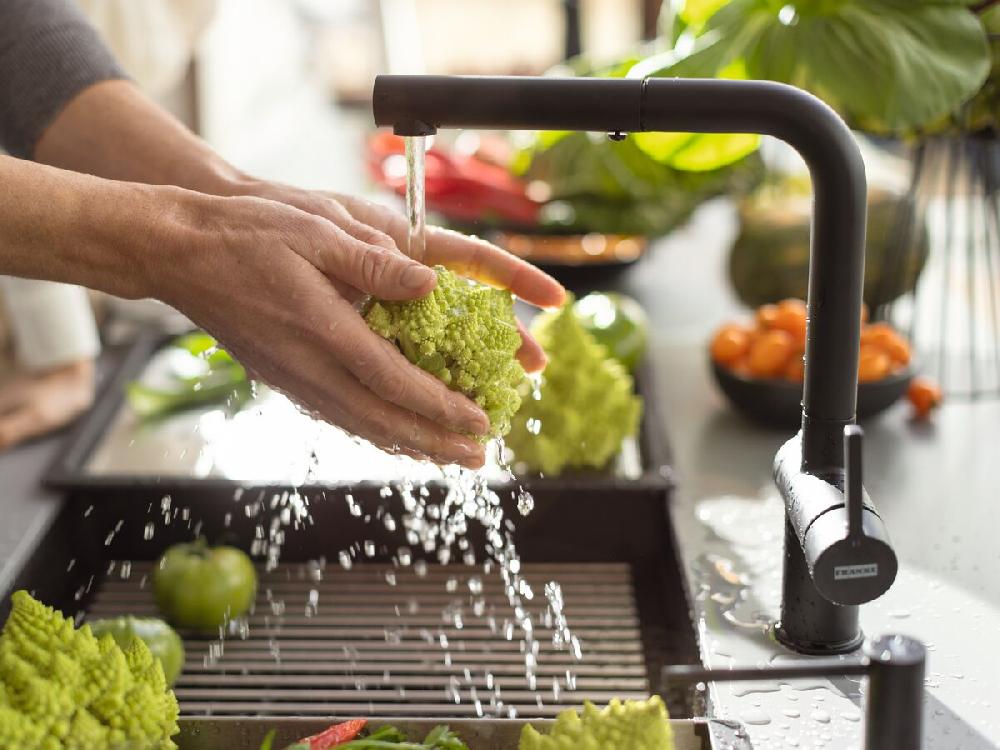 Reece Active Twist Pull Out Sink Mixer Kit Overflow Matte Black/Stainless Steel (5 Star) Lead Free