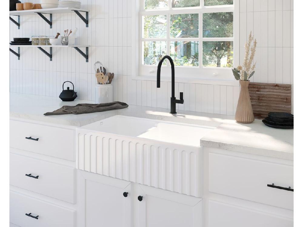 Reece Nobili Flag Gooseneck Pull Out Sink Mixer Tap Matte Black (5 Star) Lead Free