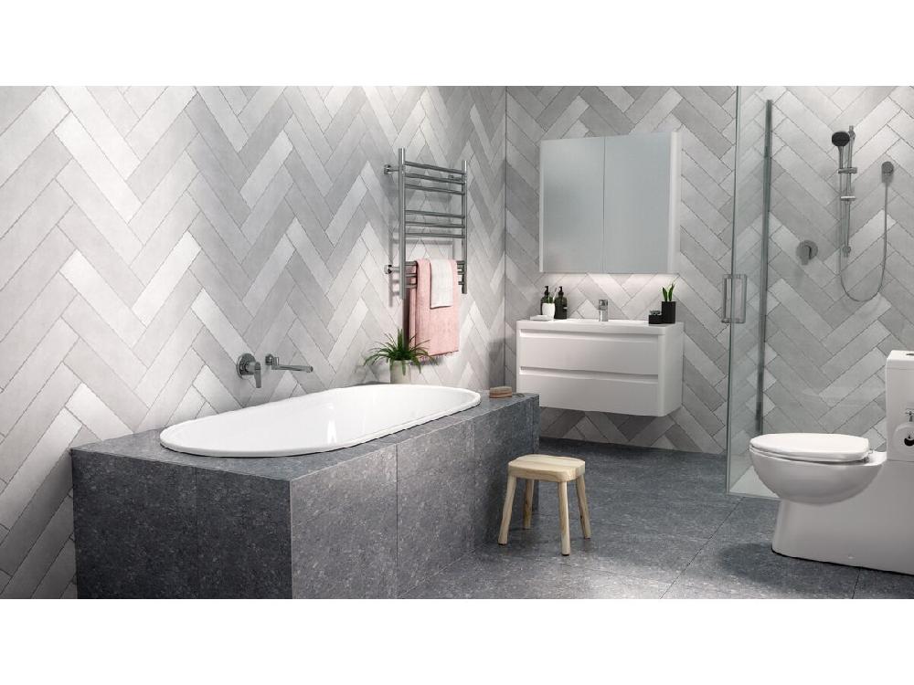 Reece Posh Solus Oval Inset Bath 1585mm X 745mm White