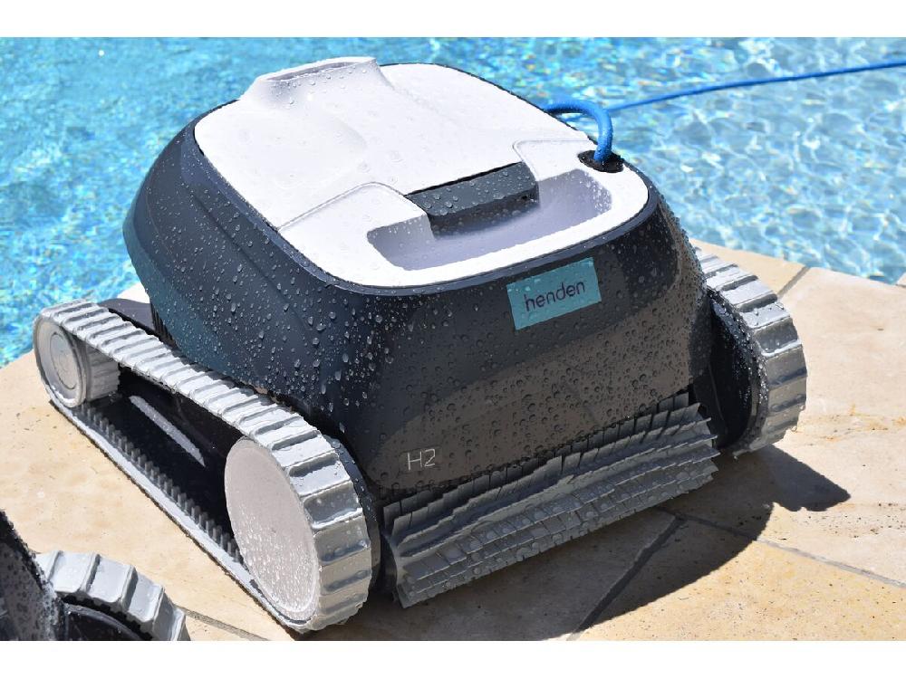 Reece Henden H2 Robotic Pool Cleaner