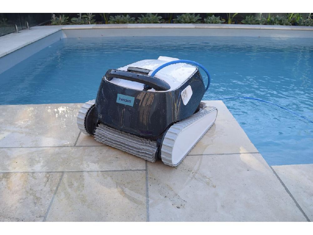 Reece Henden H3 Robotic Pool Cleaner